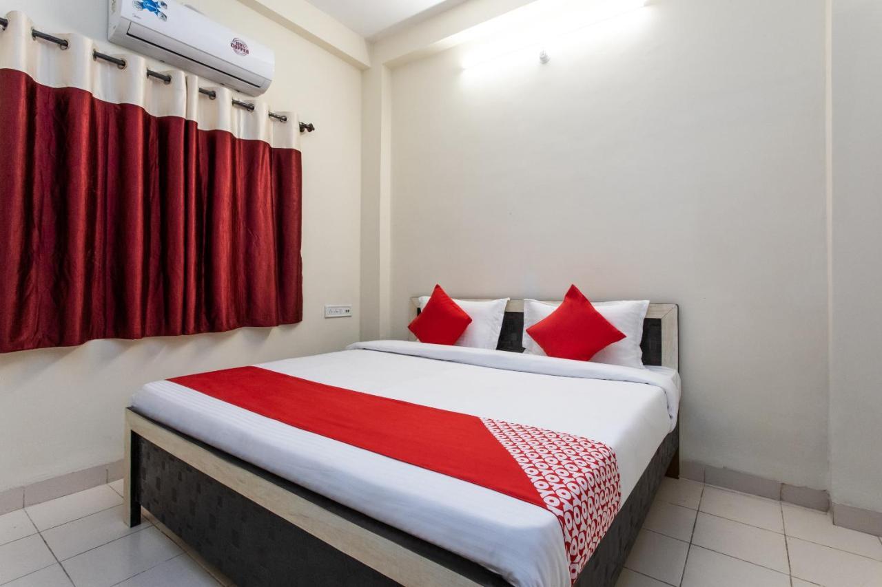 Oyo 18571 Ashoka Resort Indaur Exteriér fotografie